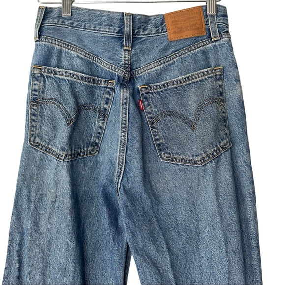 Levi's Premium High Loose Distressed Flare Jeans Size 27 - Picture 6 of 10